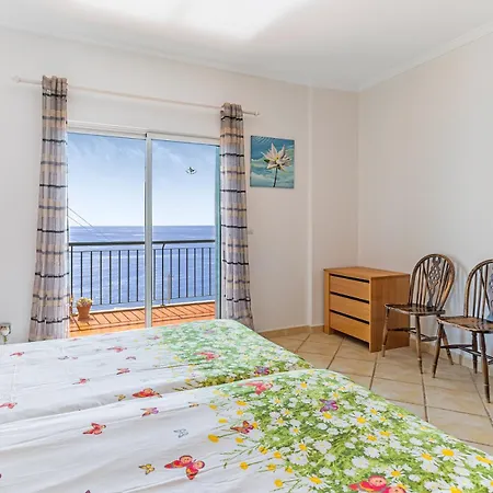 Apartment Ferienwohnung Fuer 4 Personen Ca 90 Qm In Canico, Madeira Ostkueste Von Madeira