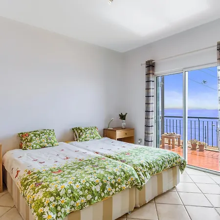 Ferienwohnung Fuer 4 Personen Ca 90 Qm In Canico, Madeira Ostkueste Von Madeira