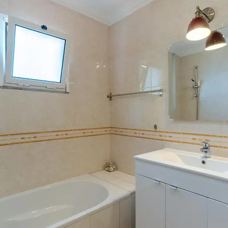 Ferienwohnung Fuer 4 Personen Ca 90 Qm In Canico, Madeira Ostkueste Von Madeira Apartment Canico (Madeira)