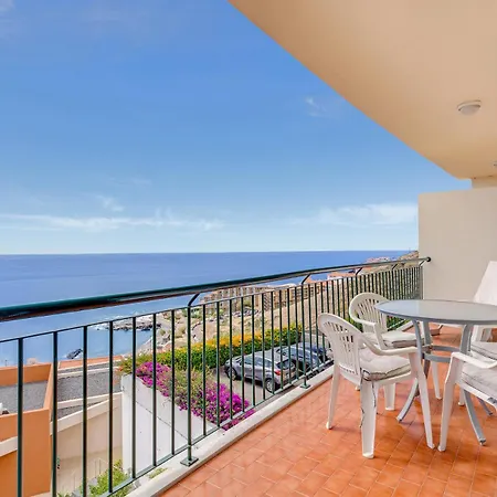 Ferienwohnung Fuer 4 Personen Ca 90 Qm In Canico, Madeira Ostkueste Von Madeira *