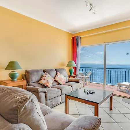 Apartment Ferienwohnung Fuer 4 Personen Ca 90 Qm In Canico, Madeira Ostkueste Von Madeira